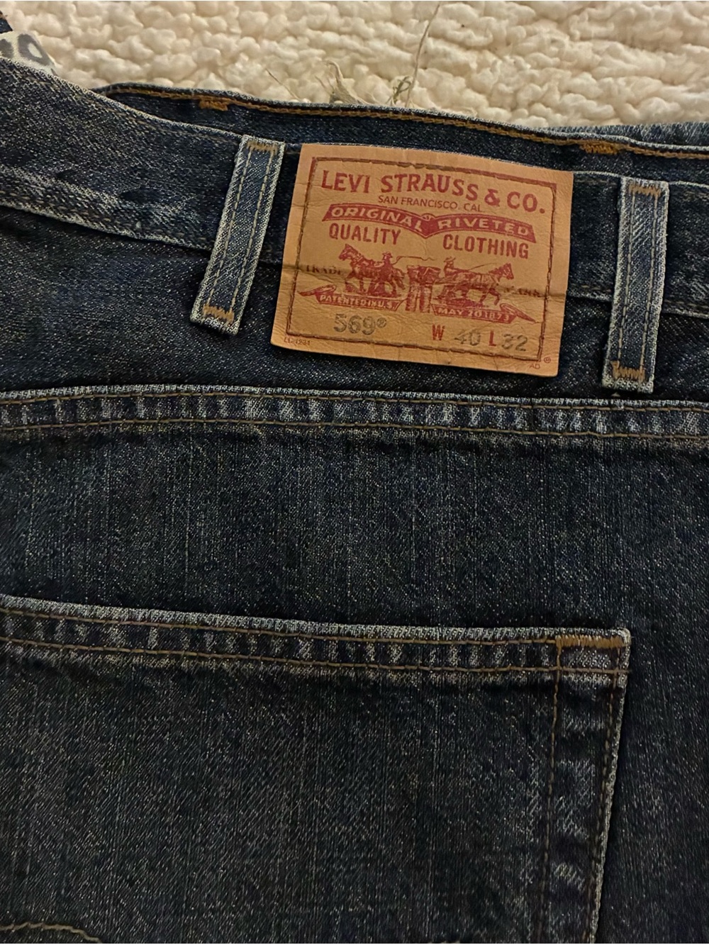 Levi's 569 Dark Blue Relaxed Fit Men's Jeans with Leather Patch